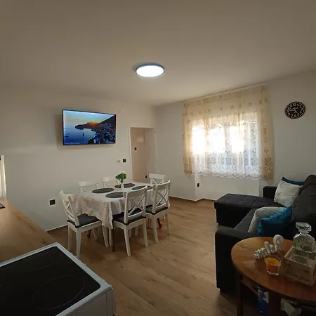 Kuca Za Odmor Klostar Jadranovo