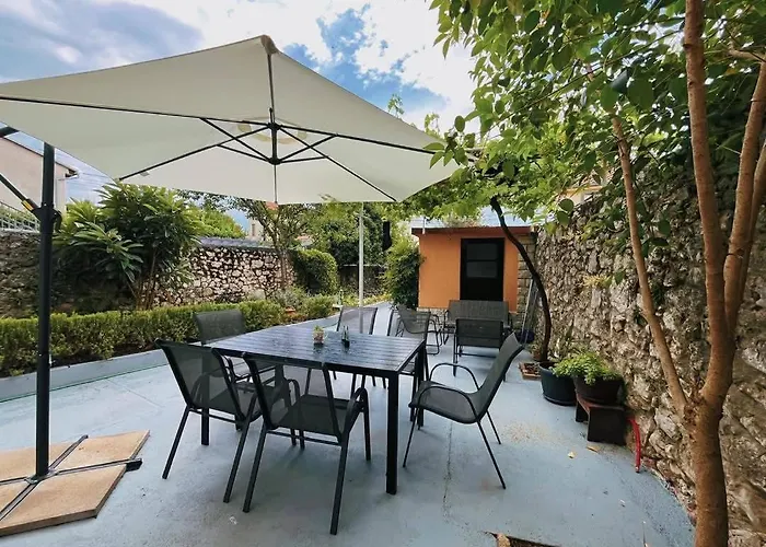 Nyaraló Kuca Za Odmor Klostar Jadranovo