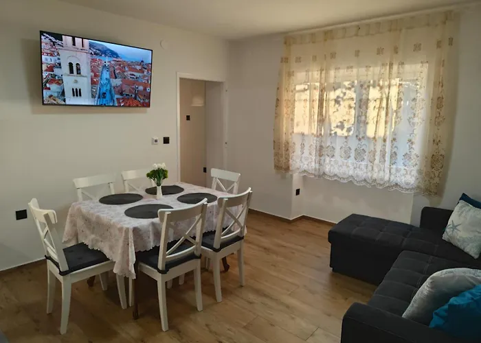 Kuca Za Odmor Klostar * Jadranovo